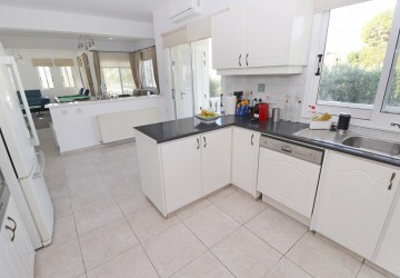 Detached Villa For Sale  in  Peyia