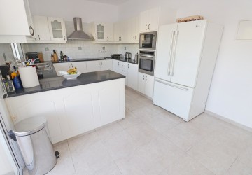 Detached Villa For Sale  in  Peyia