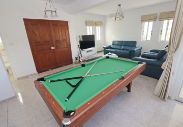 Detached Villa For Sale  in  Peyia