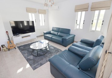 Detached Villa For Sale  in  Peyia
