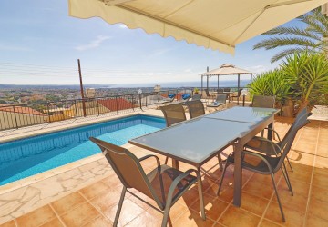 Detached Villa For Sale  in  Peyia