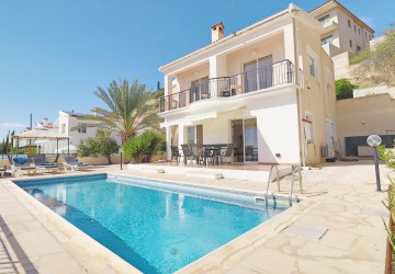 Detached Villa For Sale  in  Peyia