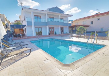 5 Bedroom Detached Villa in Emba, Paphos