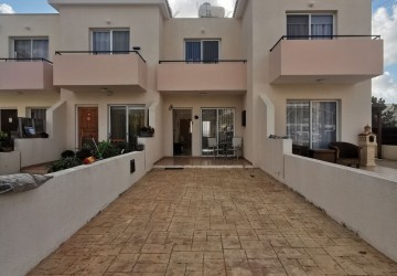Town House For Sale  in  Kato Paphos - Universal