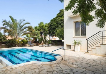 Detached Villa For Sale  in  Kissonerga