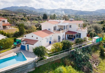 4 Bedroom Detached Villa in Agia Marina Chrysochous, Paphos