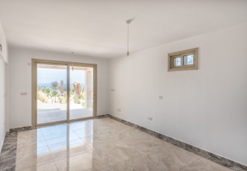 Detached Villa For Sale  in  Sea Caves