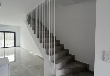 Apartment For Rent  in  Chlorakas