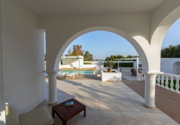 Detached Villa For Rent  in  Peyia - Coral Bay