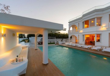 Detached Villa For Rent  in  Peyia - Coral Bay