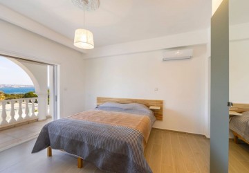 Detached Villa For Rent  in  Peyia - Coral Bay