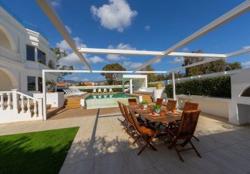 Detached Villa For Rent  in  Peyia - Coral Bay