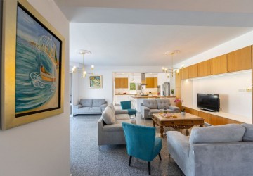 Detached Villa For Rent  in  Peyia - Coral Bay