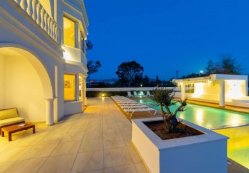 Detached Villa For Rent  in  Peyia - Coral Bay