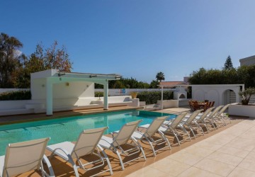 Detached Villa For Rent  in  Peyia - Coral Bay
