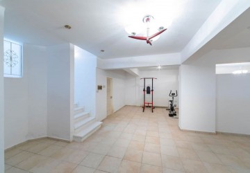 Detached Villa For Rent  in  Peyia - Coral Bay