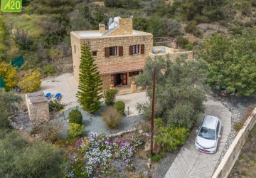Detached Villa For Sale  in  Lysos