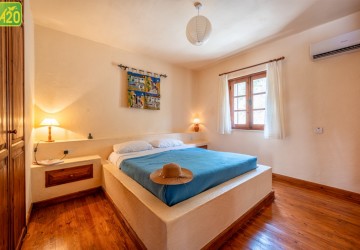 Detached Villa For Sale  in  Lysos