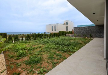 Detached Villa For Rent  in  Peyia