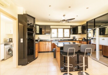 Detached Villa For Sale  in  Lysos