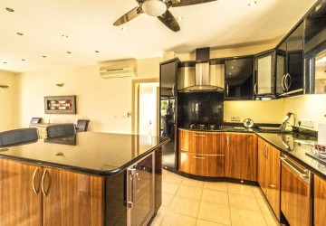 Detached Villa For Sale  in  Lysos