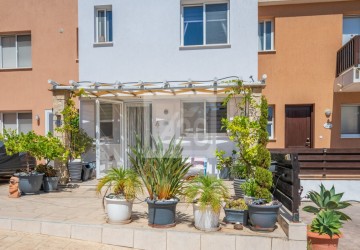 Town House For Sale  in  Argaka