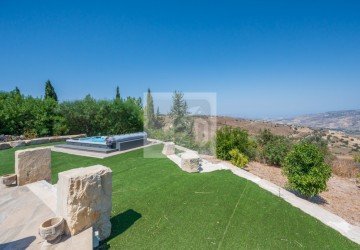 Bungalow For Sale  in  Lasa