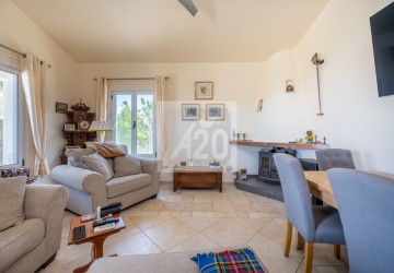 Bungalow For Sale  in  Lasa