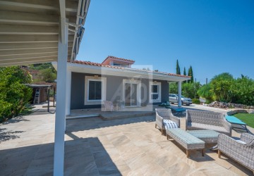 Bungalow For Sale  in  Lasa