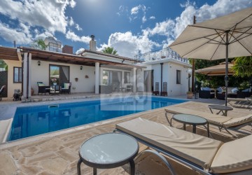 Detached Villa For Sale  in  Akourdalia
