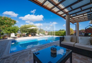Detached Villa For Sale  in  Akourdalia