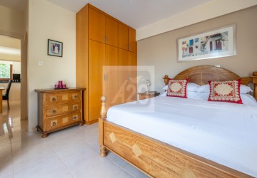 Detached Villa For Sale  in  Akourdalia