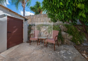 Detached Villa For Sale  in  Akourdalia