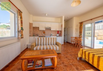 Building For Sale  in  Polis