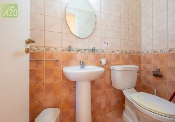 Building For Sale  in  Polis