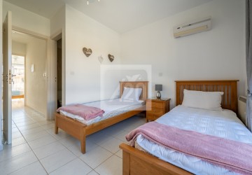 Town House For Sale  in  Polis