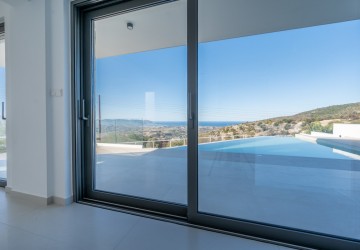 Detached Villa For Sale  in  Peristerona
