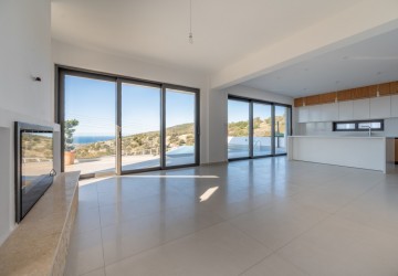 Detached Villa For Sale  in  Peristerona