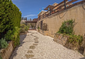 Detached Villa For Sale  in  Arodes