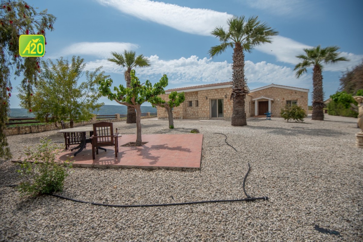 Villa in Simou - view 1