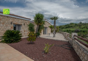 Detached Villa For Sale  in  Simou