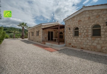 Detached Villa For Sale  in  Simou