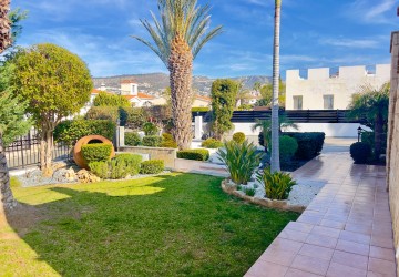 Detached Villa For Sale  in  Peyia