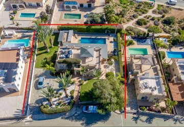 Detached Villa For Sale  in  Peyia