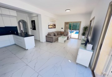Detached Villa For Sale  in  Peyia
