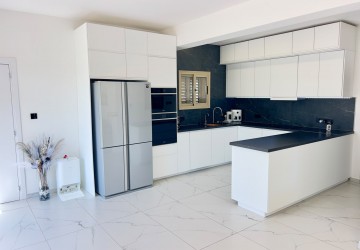 Detached Villa For Sale  in  Peyia