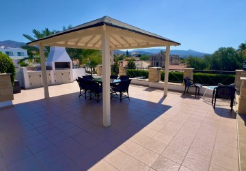 Detached Villa For Sale  in  Peyia